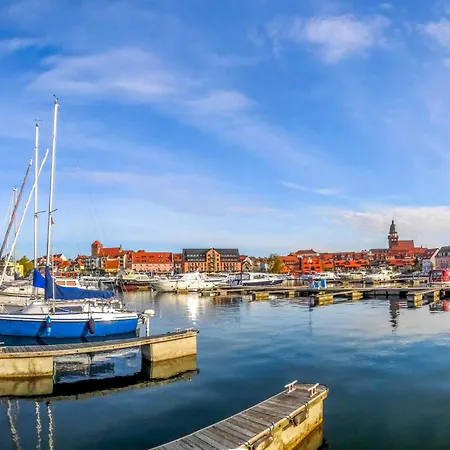 Hafenpanorama - Urlaub An Der Mueritz * Waren (Mueritz)